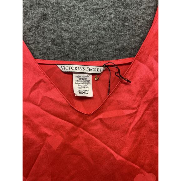 Victoria’s Secret Red Satin Woman’s Size XS Hearts All Over Sleepwear - Picture 2 of 6